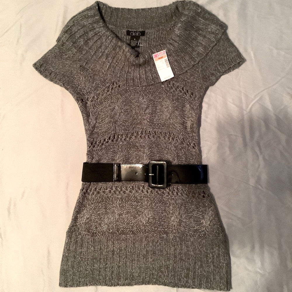 Deb Size Small Short Sleeve Sweater